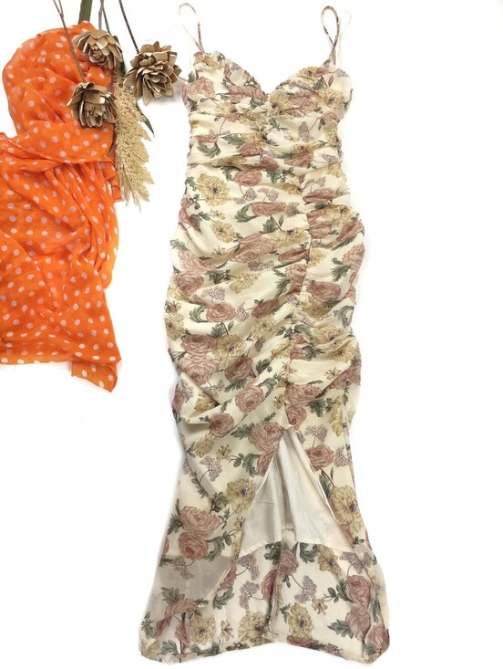 Vici Dresses & Skirts - Vici Gorgeous Cream Floral Dress Sz Xs